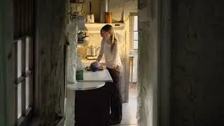 Madeline - Somebody I Know (Official Visualizer)