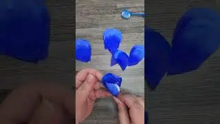 Making a Crepe Paper Flower by hand this time!