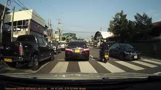 Overtakes at the crossing without knowing whether people are crossing