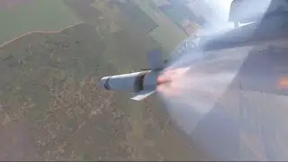 Russian Su-25SM3 firing S-24 heavy rocket with anti-aircraft maneuvers.