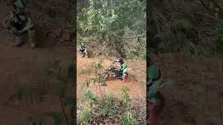 Leader keder jalur tanjakan #trail #trailextreme #motocross #enduro #viralvideo #tranding
