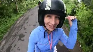 На лонгборде по острову Nusa Penida. Индонезия. Январь 2024