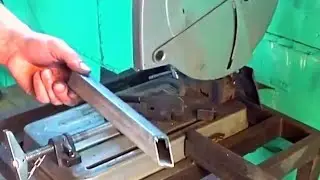 IT COULDN'T BE SIMPLER /// Inset lock on the gate / / / COLD FORGING