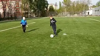мы сегодня пришли на замечательное поле, Я и мой младший брат Владик, это было супер круто 👍👍👍👍😛😛😛👍🤦