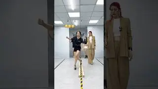 Tú Anh - 12 years old, 1m67 tall, practices ankle in catwalk training| Bài luyện cổ chân khó nhằn 🥹
