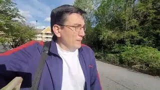 Поменял билеты, продлил общагу, иду в магазин за продуктами.