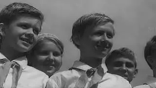 Мимо окон идут поезда. 1965г.