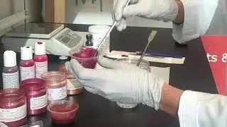 How to Color Lip Gloss Base - Making Cosmetics DIY Tutorial