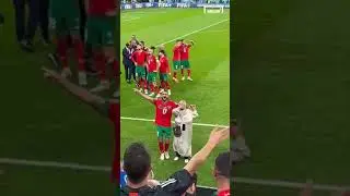 Sofiane Boufal festejando con su mamá 🕺❤️ 