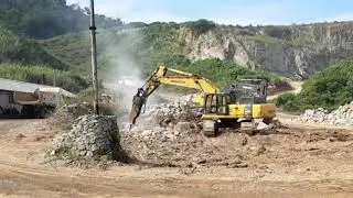 Hydraulic breaker PC400-8