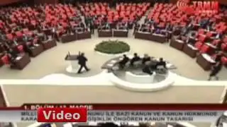 Meclis'te yumruklu kavga: 1 vekil yaralı