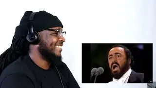 Luciano Pavarotti sings 