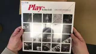 Unpacking vinyl Dave Grohl ‎– Play 12