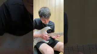 A cool tapping lick