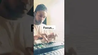 Playing drums on mpk mini