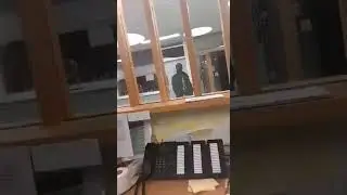Somali refugee in Ireland threatens two females