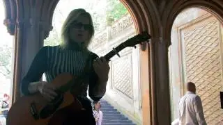 UNDER THE BRIDGE - Suzan Hurtuk - 