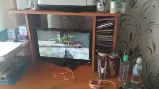 Пятилетний ребёнок играет через интернет в игру Half Laife (халф лайф)