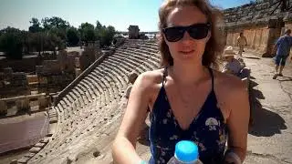 Театр Гробница Крепость