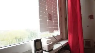 co to za tajemniczy panel na oknie?