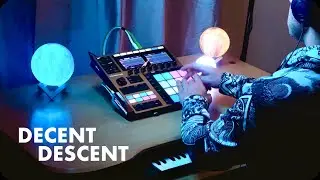 Psychedelic Experimental Bass Music Finger Drumming on Maschine | Maschine+ Live Beats 176