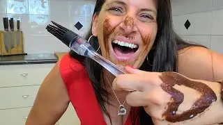 2 Ingredient Edible Chocolate Body Paint - Great For Valentine's Day! [VEGAN RECIPE]