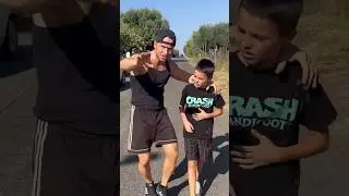 PAPÀ TI INSEGNA UN TRUCCHETTO 🤦‍♂️😜 #congiuntiimperfetti #risate #family #comedy #shorts