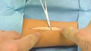 Hemostasis technique in a wound / Ligation around hemostatic clamp / Гемостаз с помощью лигатуры