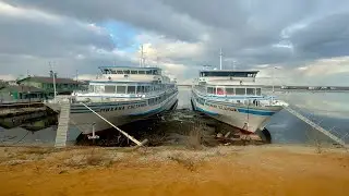 Вода прибывает на Лене. Уровень повышается. Речпорт. Дамба. Якутск.