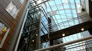 R.I.P! Scenic 1988 Ameco inground HIGH-draulic elevator @ Galleri Oslo, Oslo, Norway
