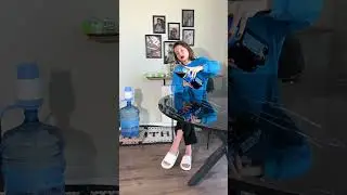 Spray PRANK on GIRLFRIEND 🐭