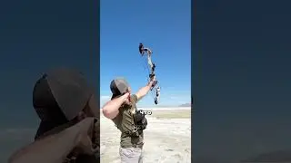 Why is the compound bow so powerful and light?