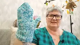 Шапка за вечер .Брутальный свитер (крючок)Варежки для зимней рыбалки.  Ого !Сколько связалось.