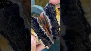 Черные кристаллы флюорита 💎😱