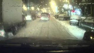 Мне плевать на всех, открываю двери как хочу