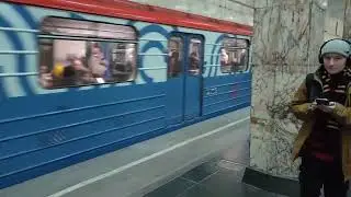 Метро Автозаводская Замоскворецкой линии Прощание с уходящей эпохой номерными электровагонами 