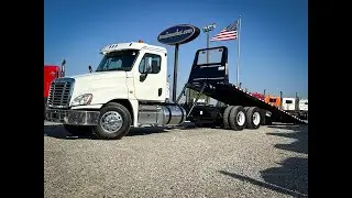 2013 Freightliner Cascadia Rollback