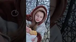 Отмечаю 50k подписчиков, подарили чебурек 🥳