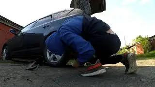 Removing the rear bumper of a 2010 Kia Ceed SW wagon (restyling) (FL)