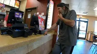 Helping Homeless People | Acts of Kindness / Call your Mother