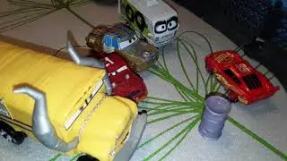 Тачки 3  Арена безумной восьмерки // Cars 3 Crash Derby