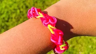 Rose Garden Bracelet ~ Rainbow Loom: HOW TO • DIY • TUTORIAL | Triple Takes 🌈