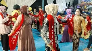 IBU IBU GAUL SARWO laras Tayub Terop Top Di kediaman Bpk Jemin Senuli Siki Dongko.