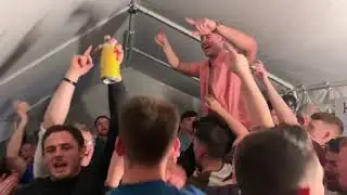 Caroline - Live