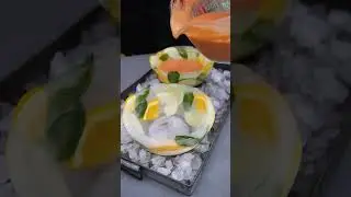 Gazpacho de sandía en cuenco de hielo ¡La presentación más original!