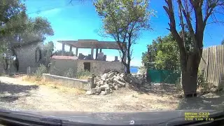 К пляжу не подъехать,все подъезды застроены,захвачены,все за пятиметровыми заборами.Керчь - 13.06.24