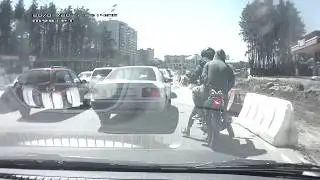 Показали мне палец, а я - пятюню