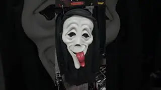 Ghost #foryou #halloween #spooky #spookyskeleton #scary #scaryseason #creepy #creeper #funny