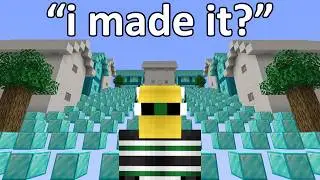Minecraft but I discover PARKOUR CITY
