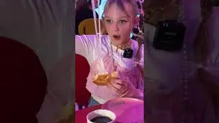 Пробую впервые сырную монетку!